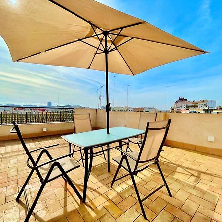 Philippe'S Home Triana Con Terraza Seville Exterior photo