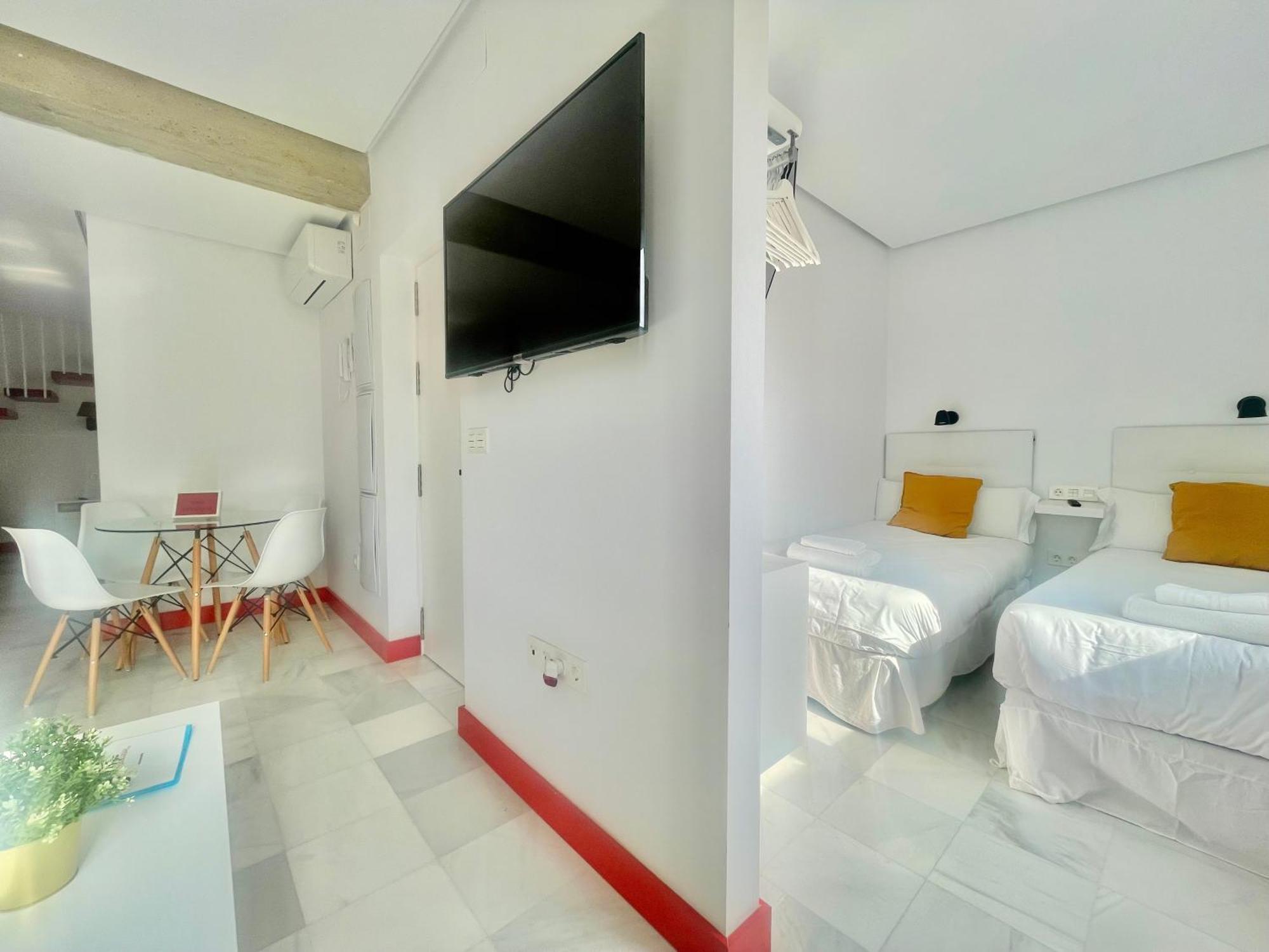 Philippe'S Home Triana Con Terraza Seville Exterior photo